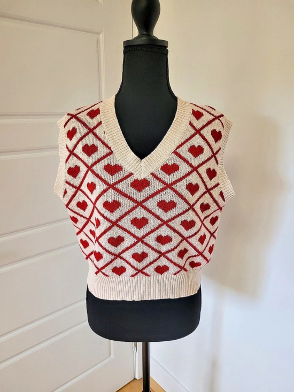 🍂 Pink Lily Heart Diamond Argyle Knit V-Neck Sweater Vest Pink Red -  L - 8/10
